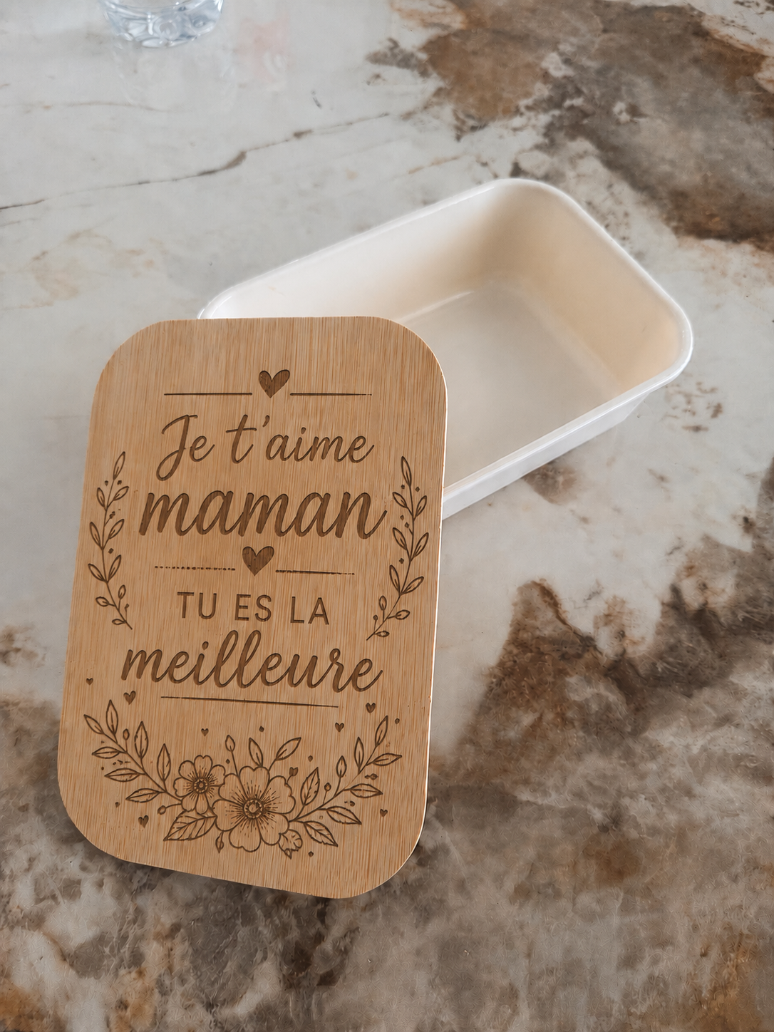 Lunch box “Je t’aime Maman” avec couvercle en bambou gravé