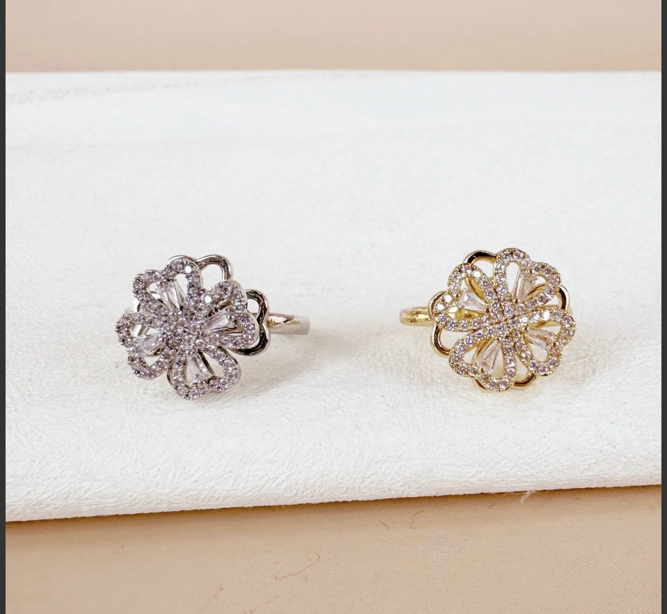 (Précommande) Bague anti stress trèfle