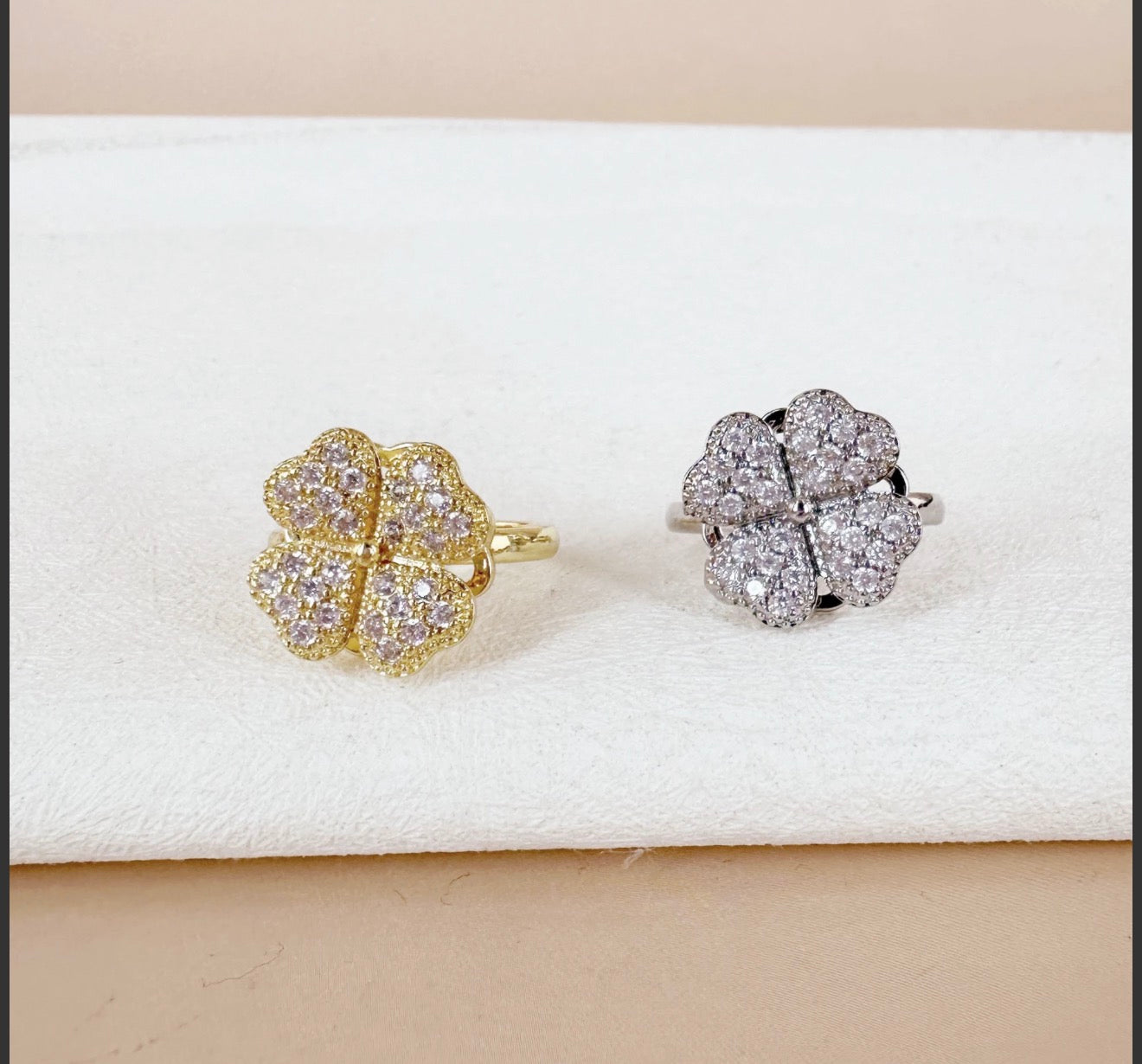 (Précommande) Bague anti stress trèfle