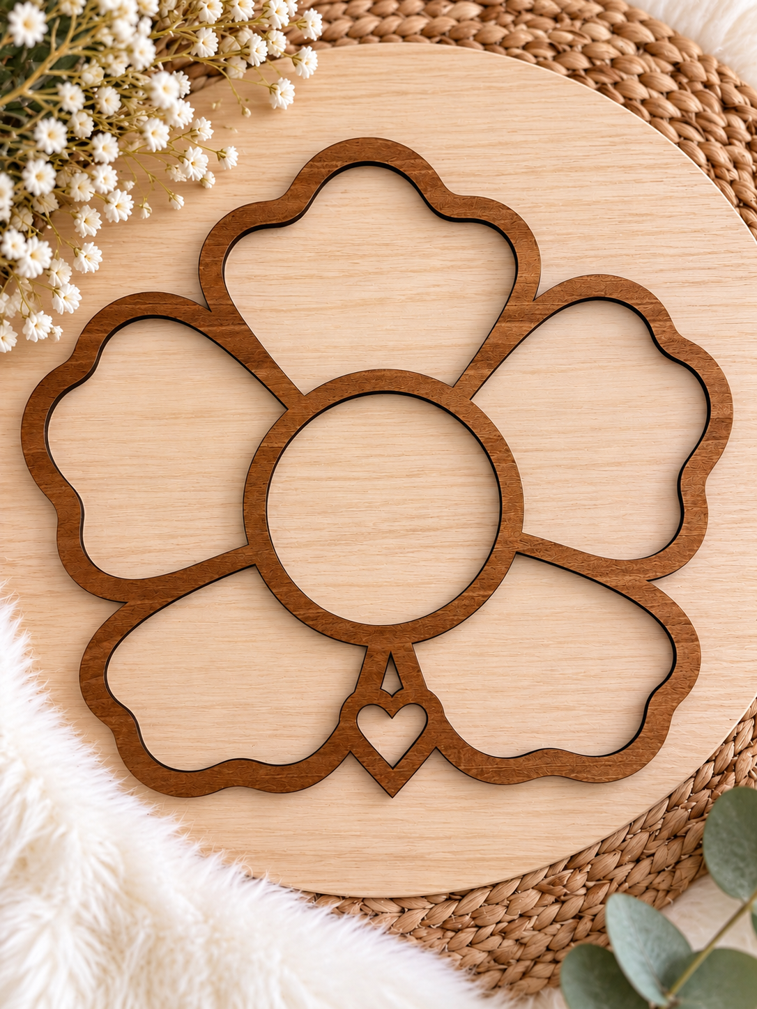 Fleur en Bois Décoratif – 28 cm