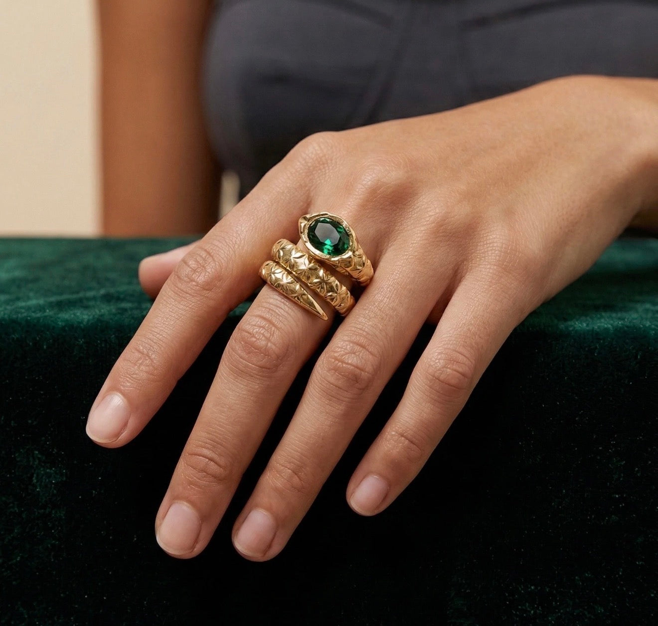 Bague Ajustable "Serpent Royal" – Acier Inoxydable & Cristal Vert