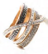 Bague couleur or rose avec pierres noires et blanches