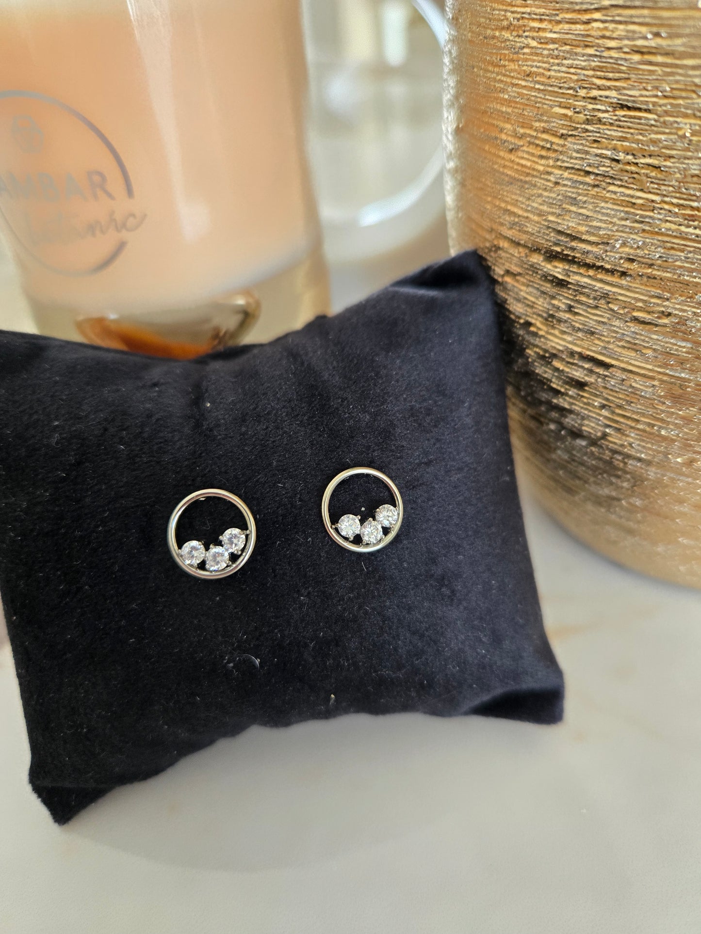 Boucles d'oreilles en pierre blanche couleur argent