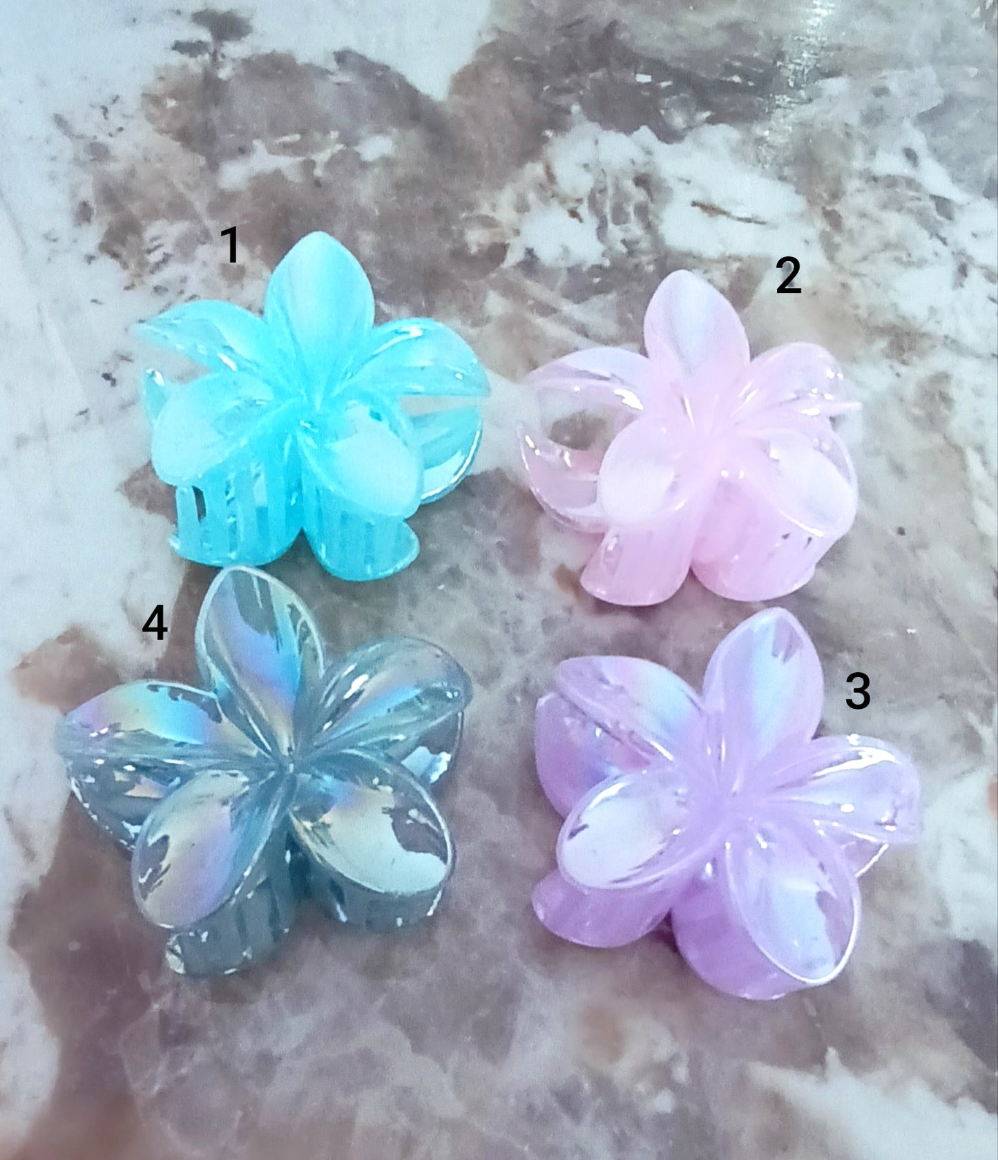 Grosse pince à cheveux fleuries