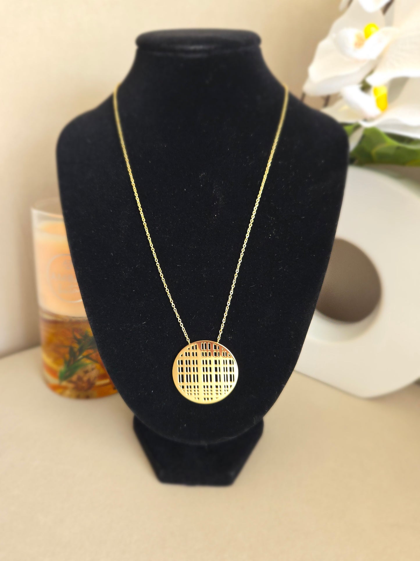Collier couleur or