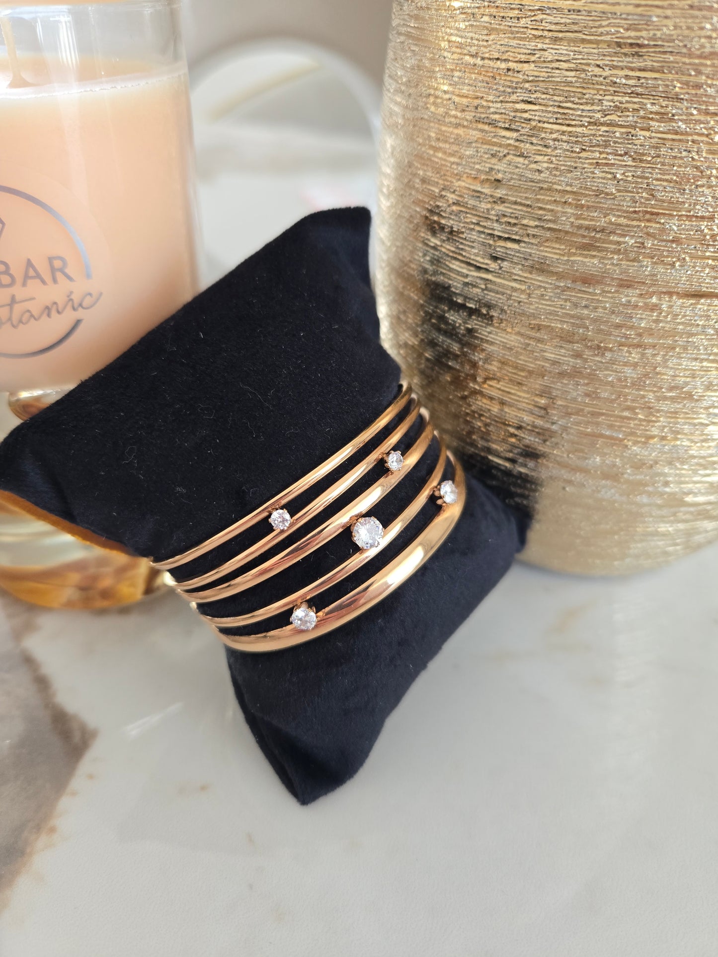 Bracelet en pierre blanche couleur or rose