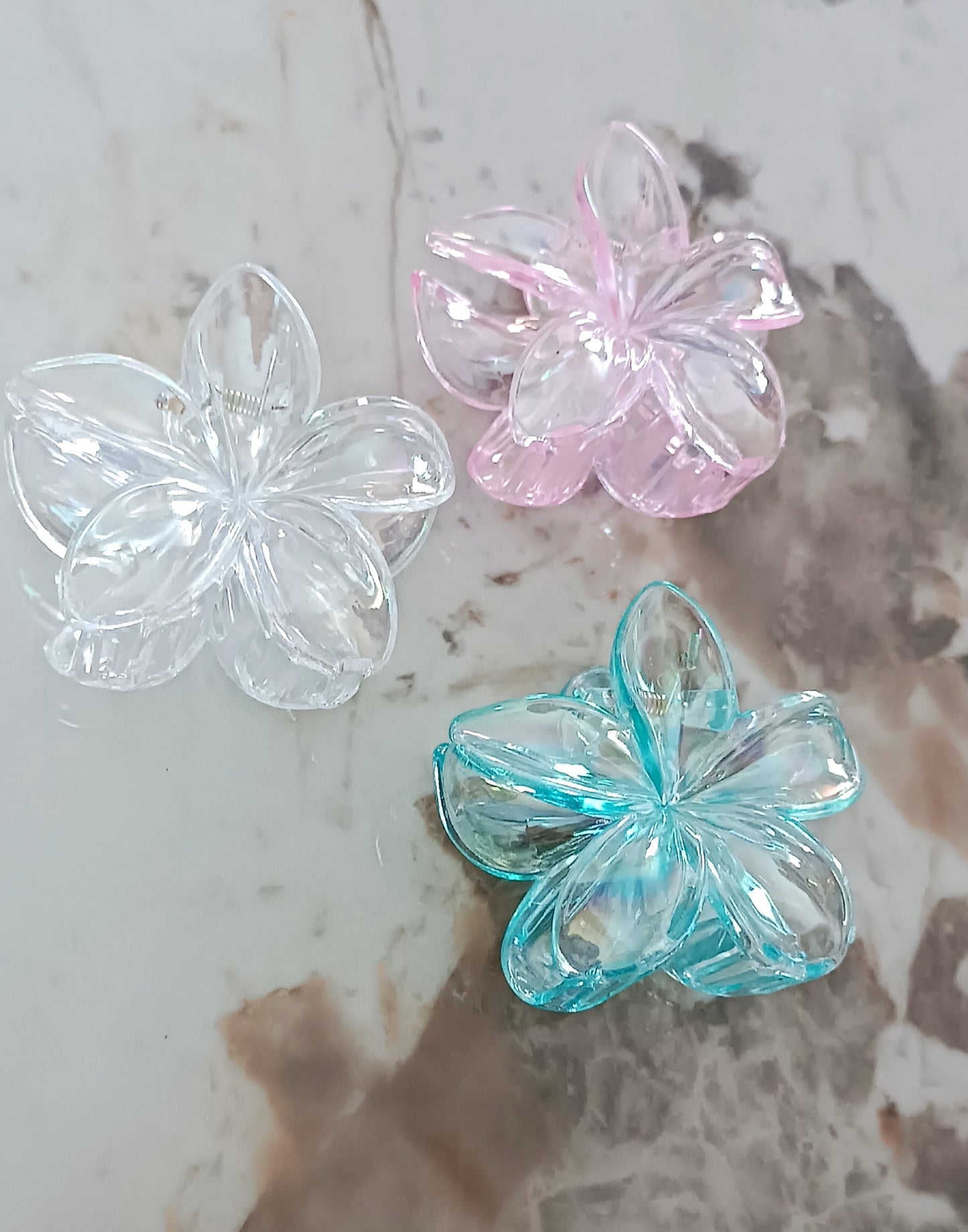 Grosses pinces à cheveux fleuries