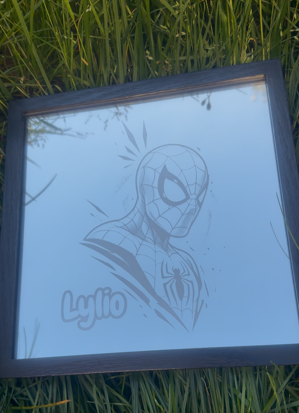 Gravure sur miroir Spiderman