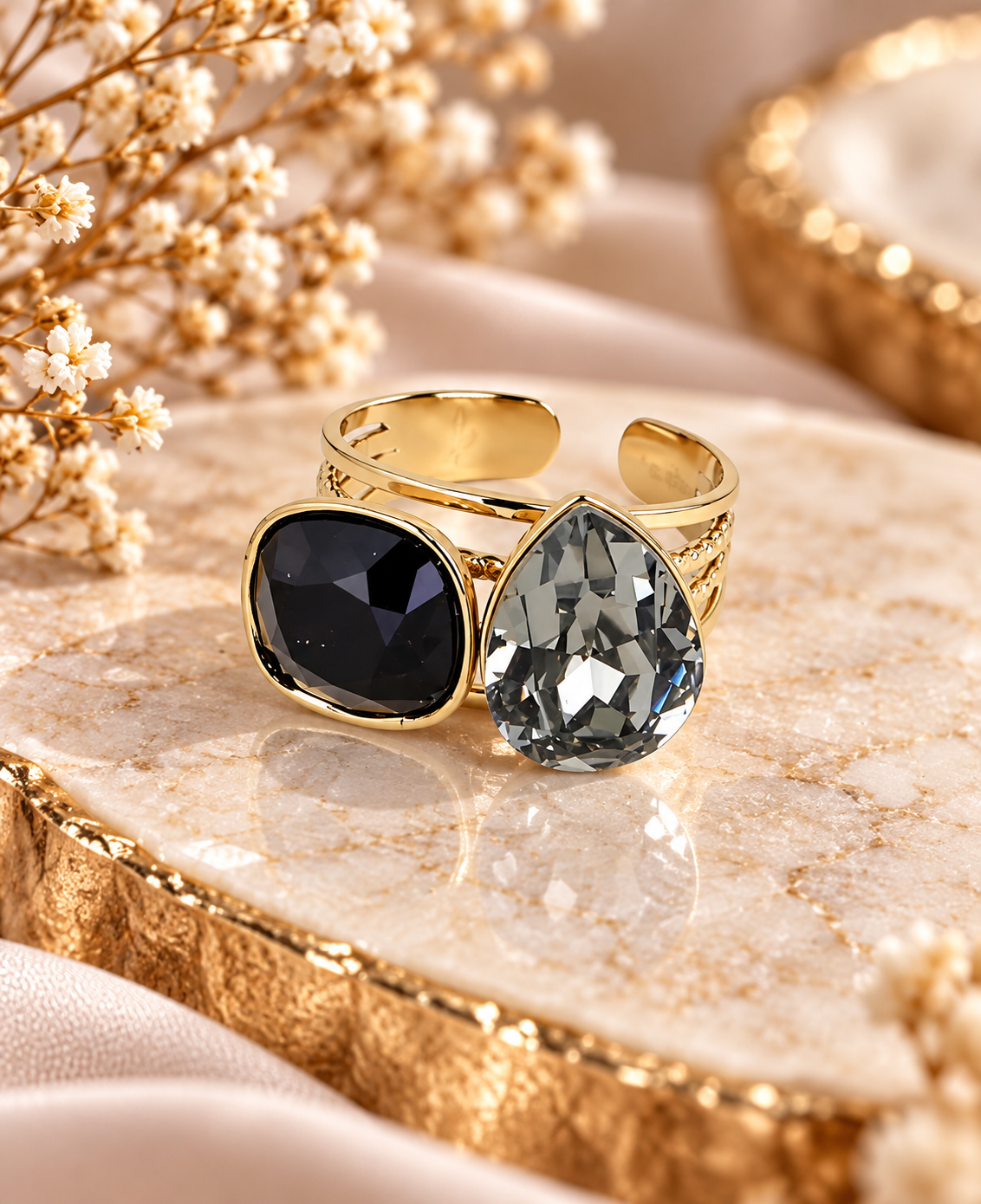 Bague ajustable en acier inoxydable ornée de cristaux de Swarovski®