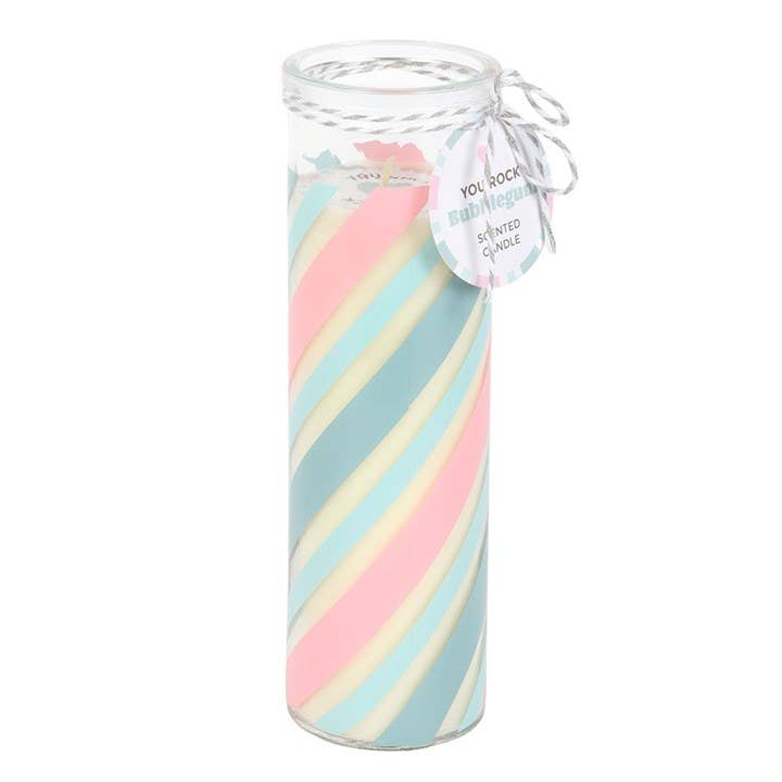 Bougie en tube de chewing-gum rayé de bonbon