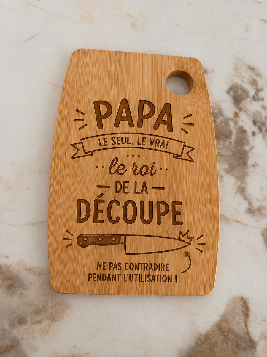 🔪👑 Planche apéritive en bambou gravée – “Papa, le roi de la découpe” 👑🔪