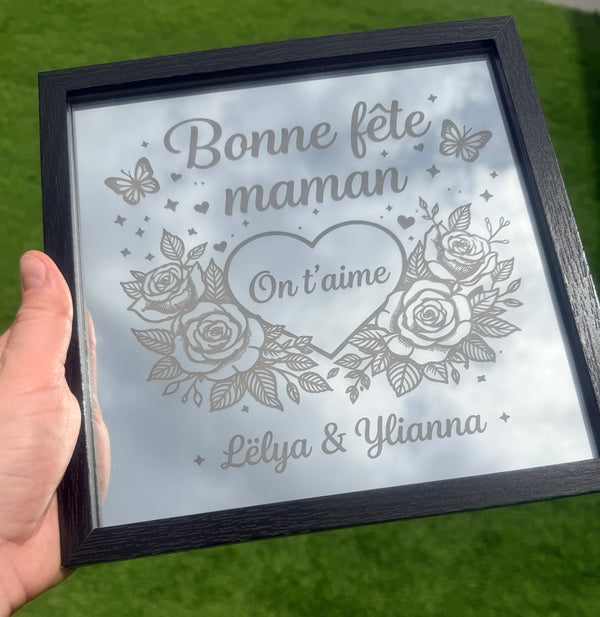 Gravure miroir personnalisée fête des mères – 20 x 20 cm 💖