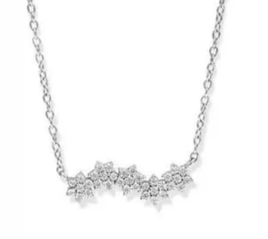Collier Victoria en argent avec fleur en pierre blanche