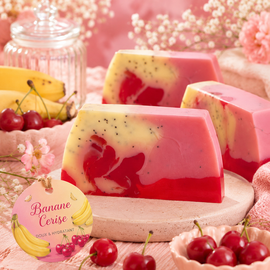 🍌🍒 Savon à la Glycérine Végétale – Banane & Cerise 🍌🍒