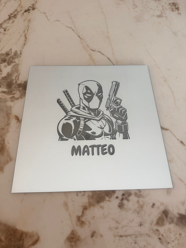 Gravure miroir Deadpool 30x30cm