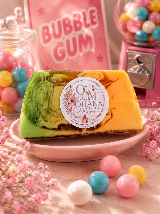 🍬 Savon à la Glycérine Végétale – Bubble Gum 🍬