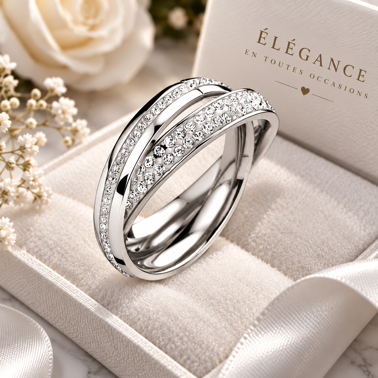 Bague Victoria couleur argent avec pierres blanches