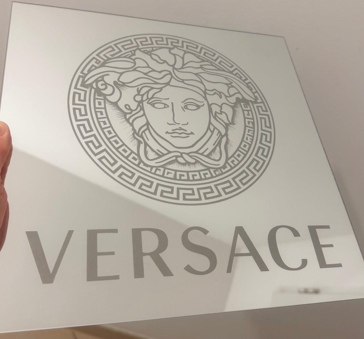 Gravure sur miroir Médusa 30x30cm