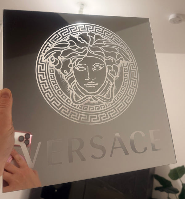 Gravure sur miroir Médusa 30x30cm