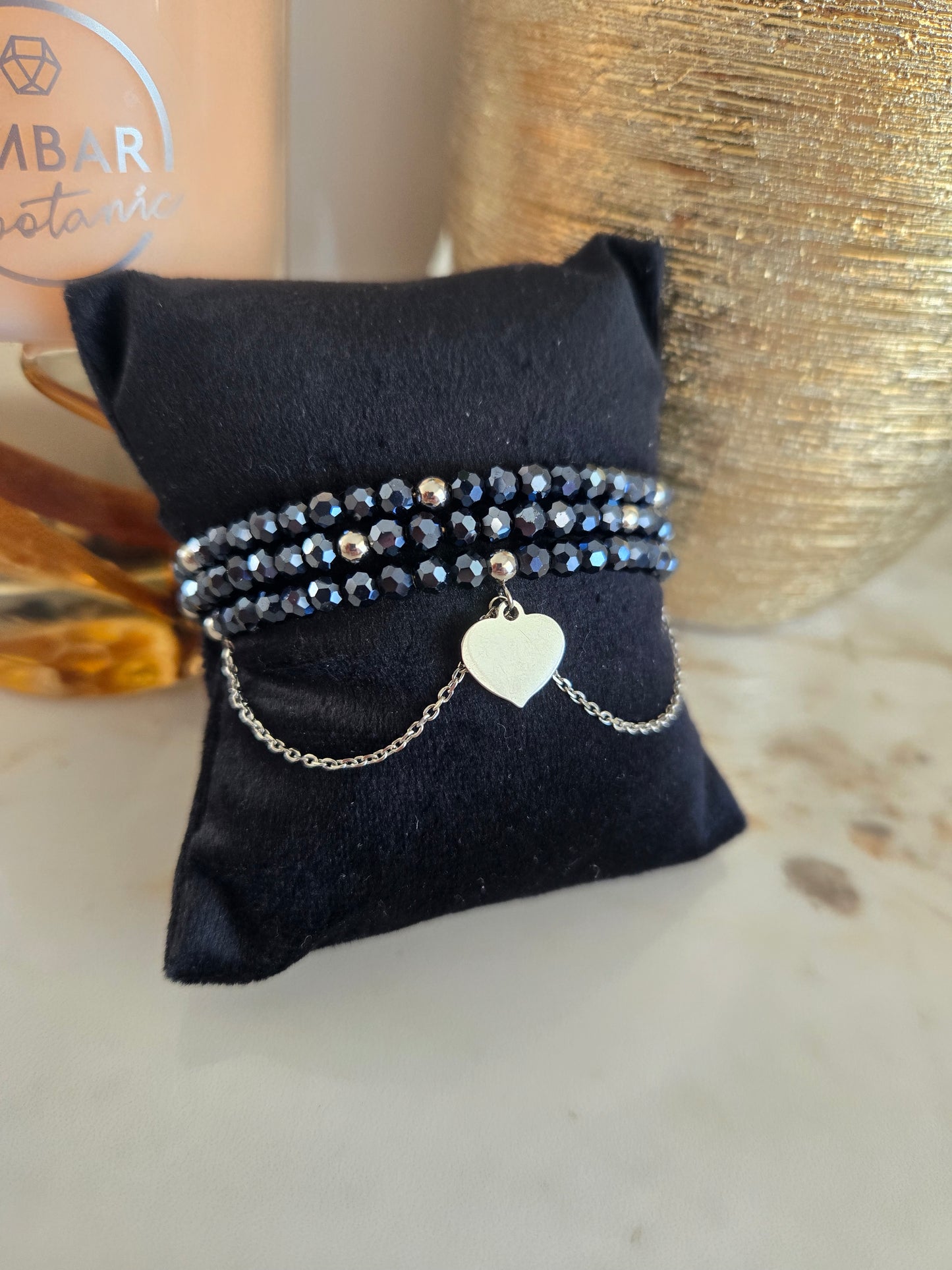 Bracelet à perles bleues avec pendentif en forme de cœur