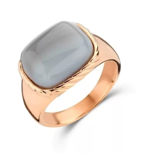 Bague en or rose avec pierre