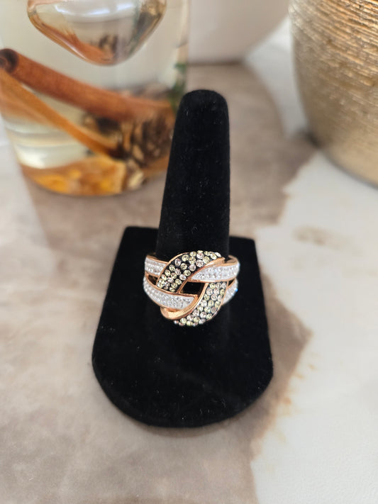 Bague Victoria en or rose avec pierres multicolores