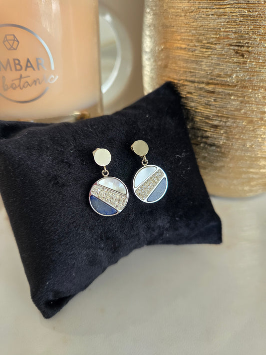 Boucles d'oreilles argentées à motifs de pierres
