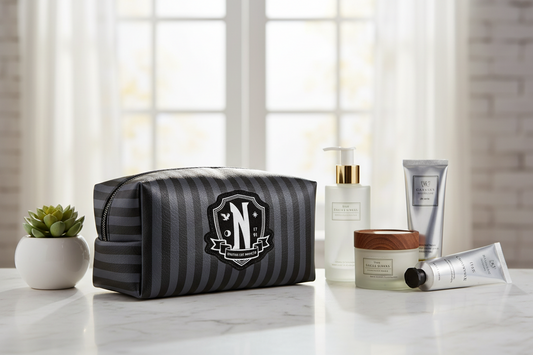 (Précommande) Trousse de toilette Mercredi