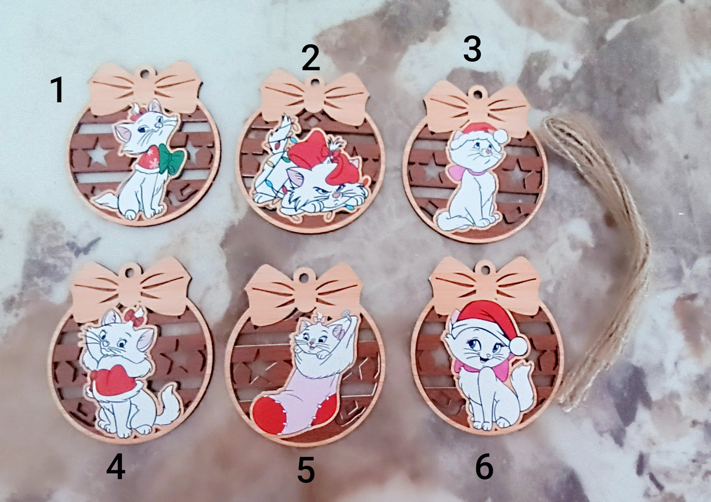 Ornements en bois suspensions de Noël Marie les Aristochats